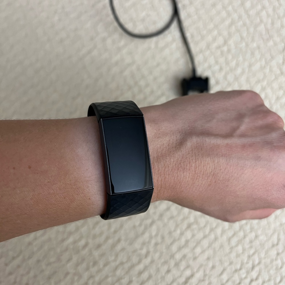 Fitbit Charge 3 -like new!!